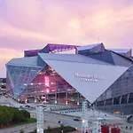 Luxury Getaway Heart Of Atl