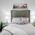 Midtown Oasis Overlooking Atl With Pool View And Balcony