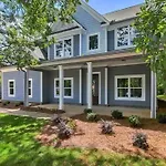 Large New Luxury Home With Heated Pool And Spa