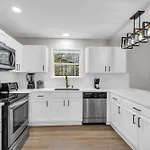 Luxe Family Oasis 7 Beds 2 And A Half Spa Like Baths Sleeps 14