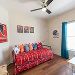 Modern 5 Bedroom Home - 2 Miles To Atlanta Zoo And Aquarium