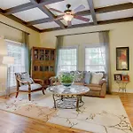 Sleeps16, Spacious, Comfortable Home Close To Downtown, Beltline, And Walk To Restaurants