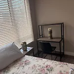 Lux High Rise One Stop 2 Bedroom Private Share Kitchen Professional Respected Apartment