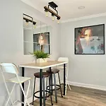 Downtown City View Renovated 2 Beds Free Parking Lm1503