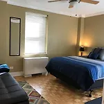 Simple Beauty Downtown Condo Sleeps 4