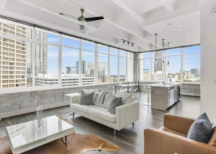 Legendary Scenic Downtown Superbowl Sky Castle