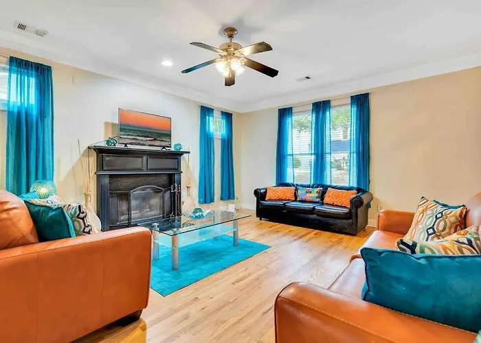 Charming Home Mins Away From Atlanta\'S Attractions