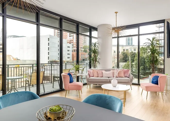 Poshly Pastel Buckhead Paradise