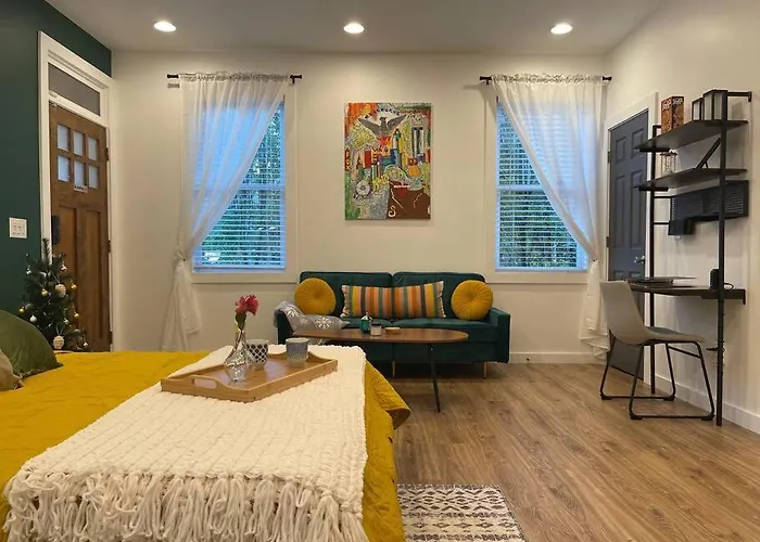 Private Studio-Steps To Beltline-Short/Long Term