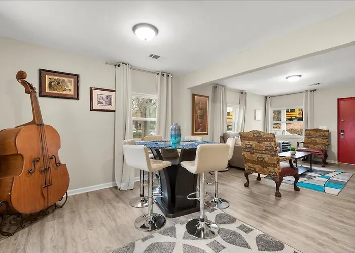 Highly Rated Downtown 3Br-Near Stadium-Arena