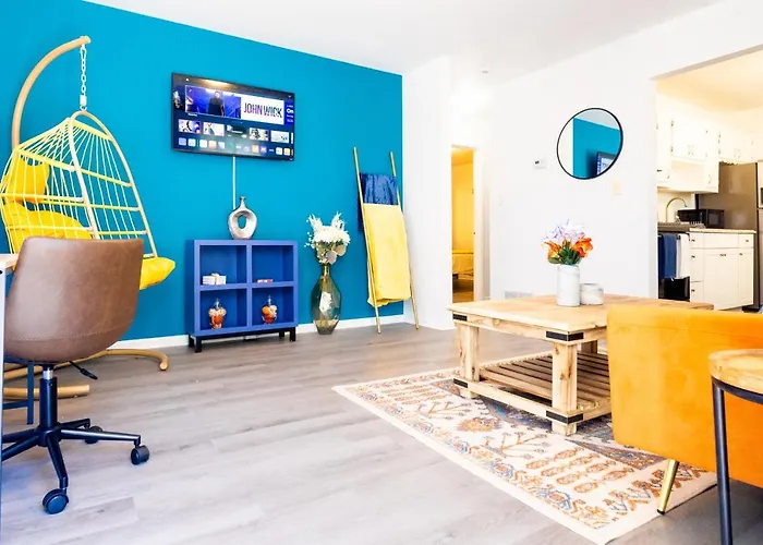 Downtown Atl 2Bd Home W/ Free Pkng