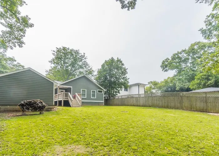 Modern Cozy Bungalow In East Atlanta Village