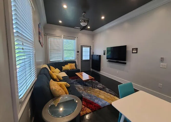 West End Modern Atlanta 3 Bedroom Bungalow