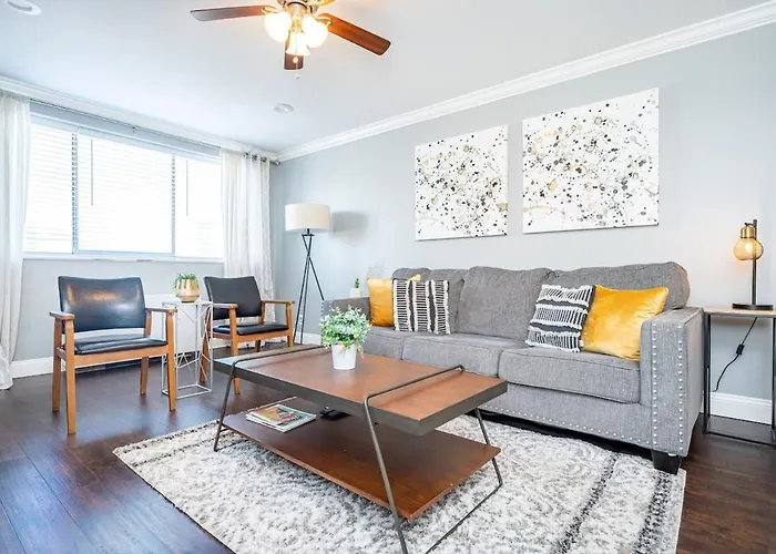 Atlanta Downtown! King Bed! Paid Onsite Parking! Lm2102