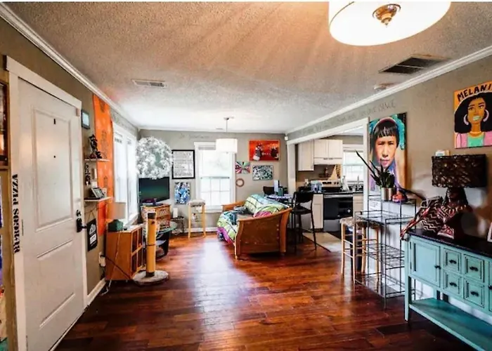Hilltop Hideaway Unit 1