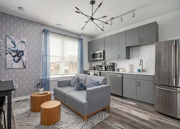 Luxury 1B1B With Balcony Downtown 542Blvd