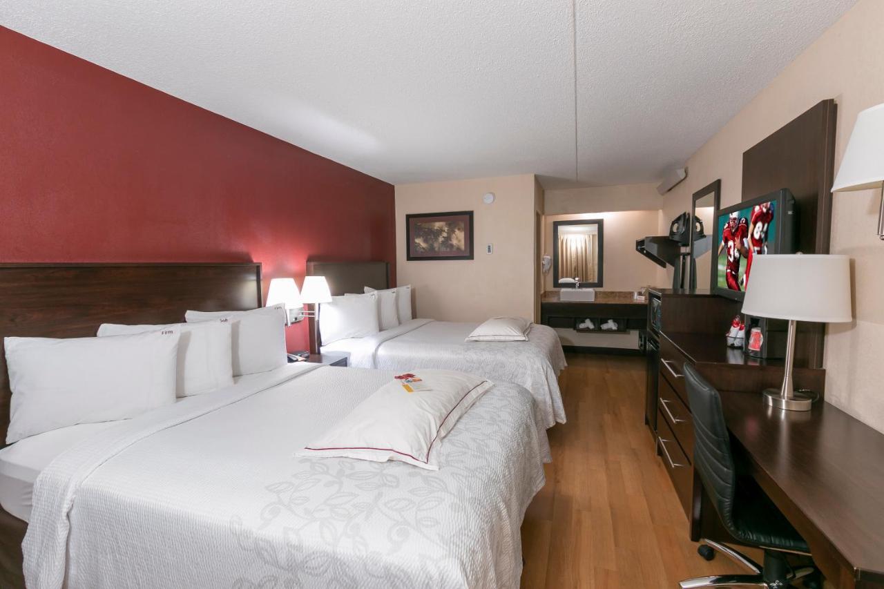 Hotel Red Roof Plus+ Atlanta - Buckhead 3*