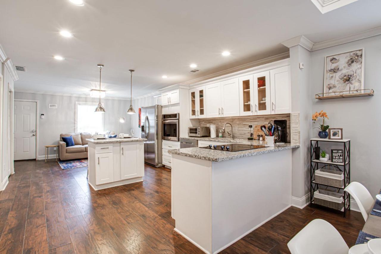 Luxe Living Near Downtown, King,smart Tv Holiday home