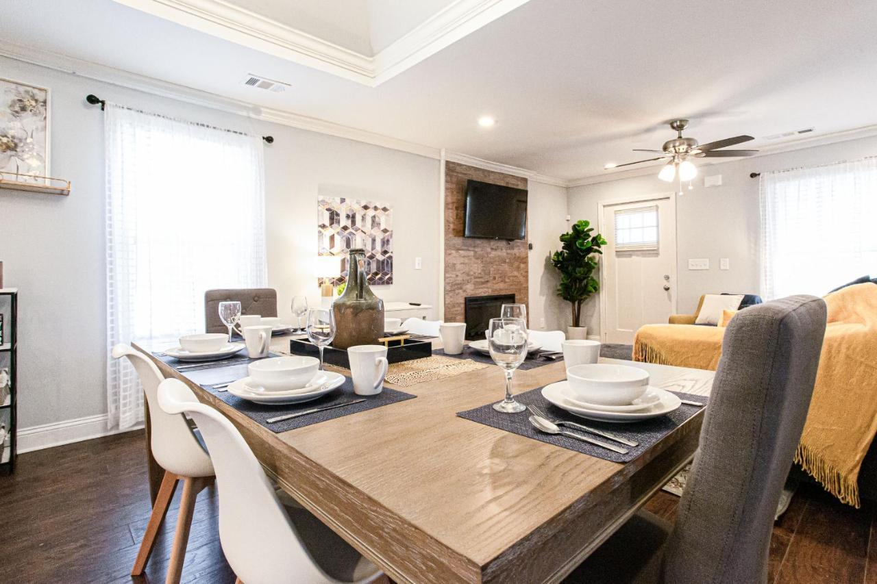 Luxe Living Near Downtown, King,smart Tv *