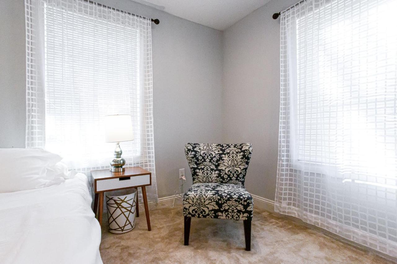 Luxe Living Near Downtown, King,smart Tv *