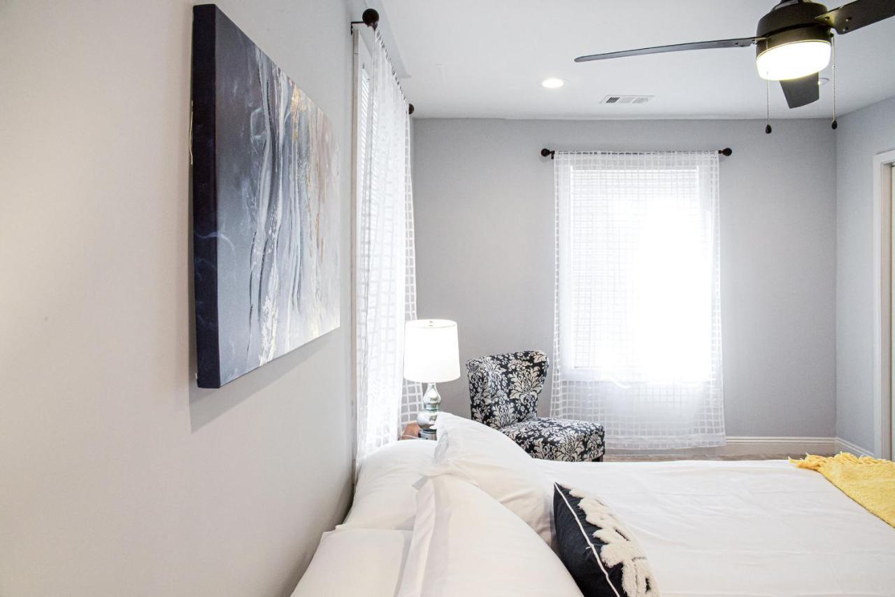 Luxe Living Near Downtown, King,smart Tv