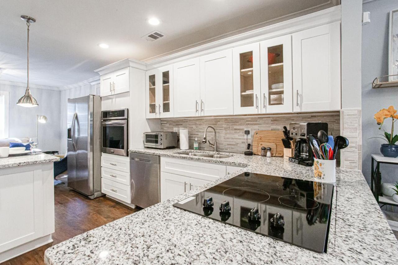 Holiday home Luxe Living Near Downtown, King,smart Tv