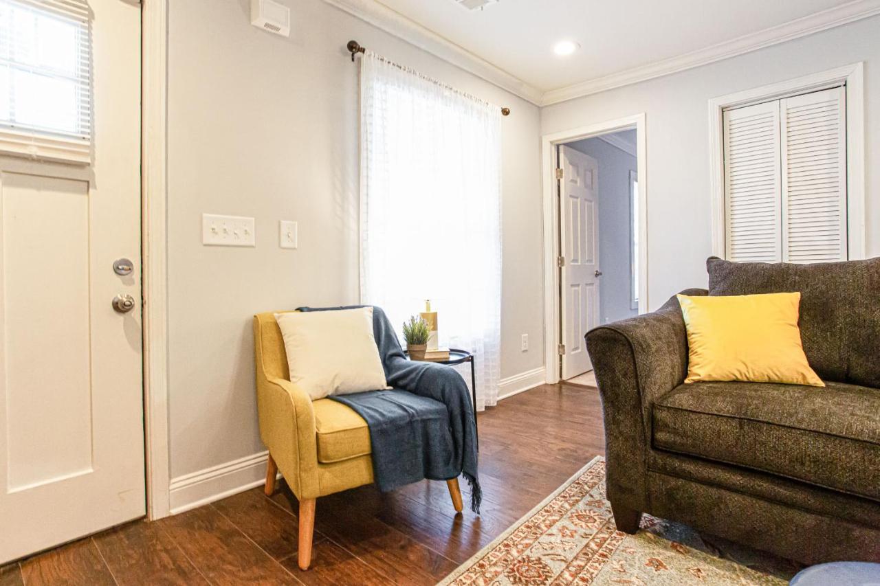 Luxe Living Near Downtown, King,smart Tv