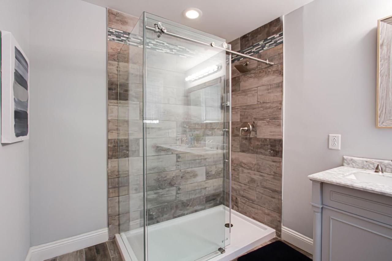 Holiday home Luxe Living Near Downtown, King,smart Tv