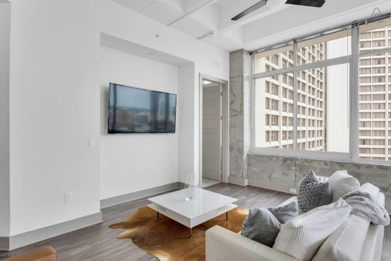 Apartment Legendary Scenic Downtown Superbowl Sky Castle