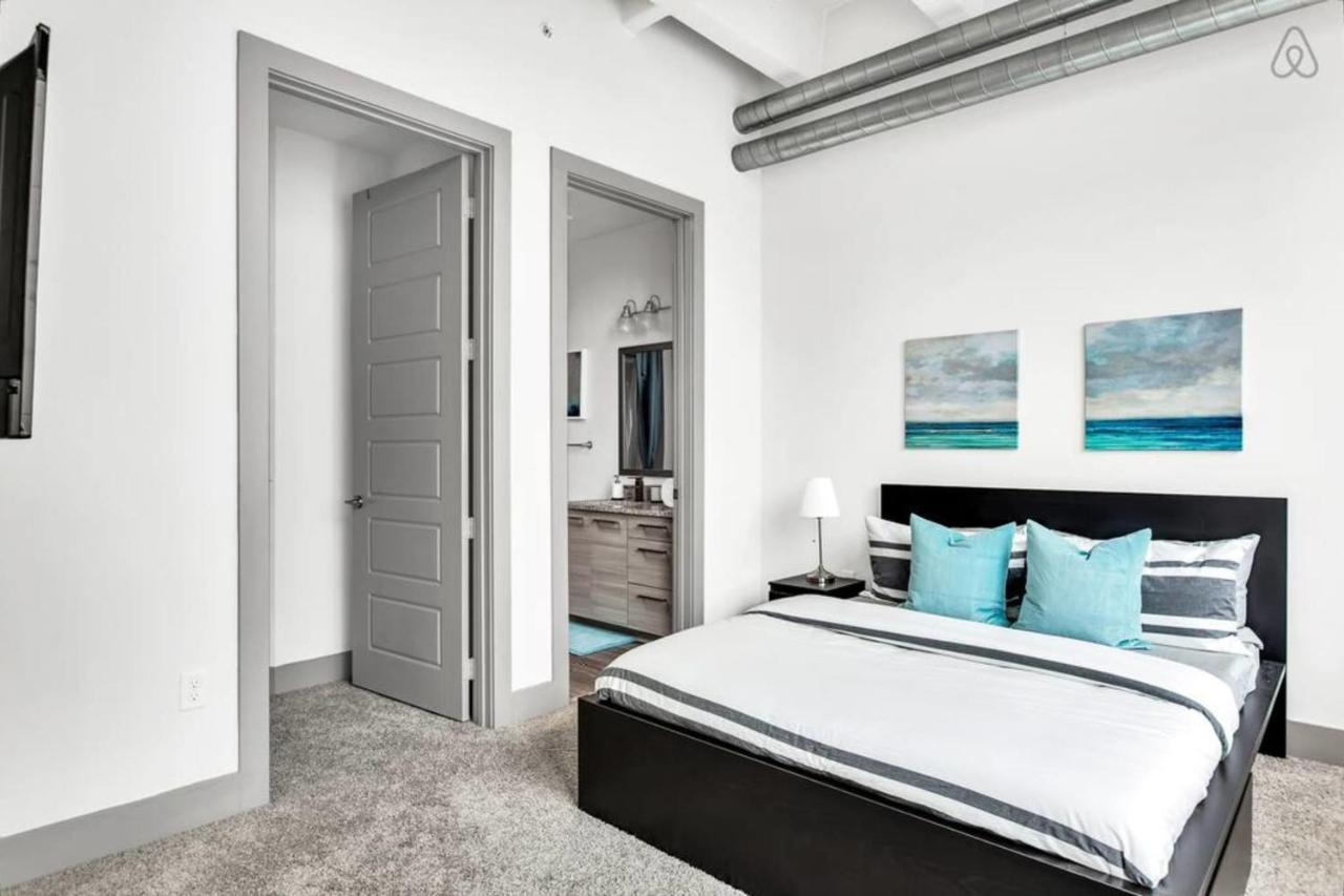 Legendary Scenic Downtown Superbowl Sky Castle Apartment Atlanta