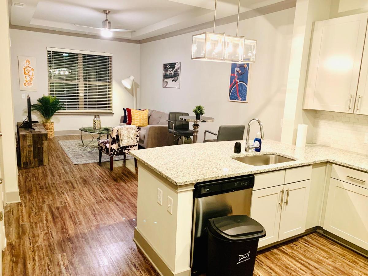 Luxurious And Cozy In Heart Of Buckhead