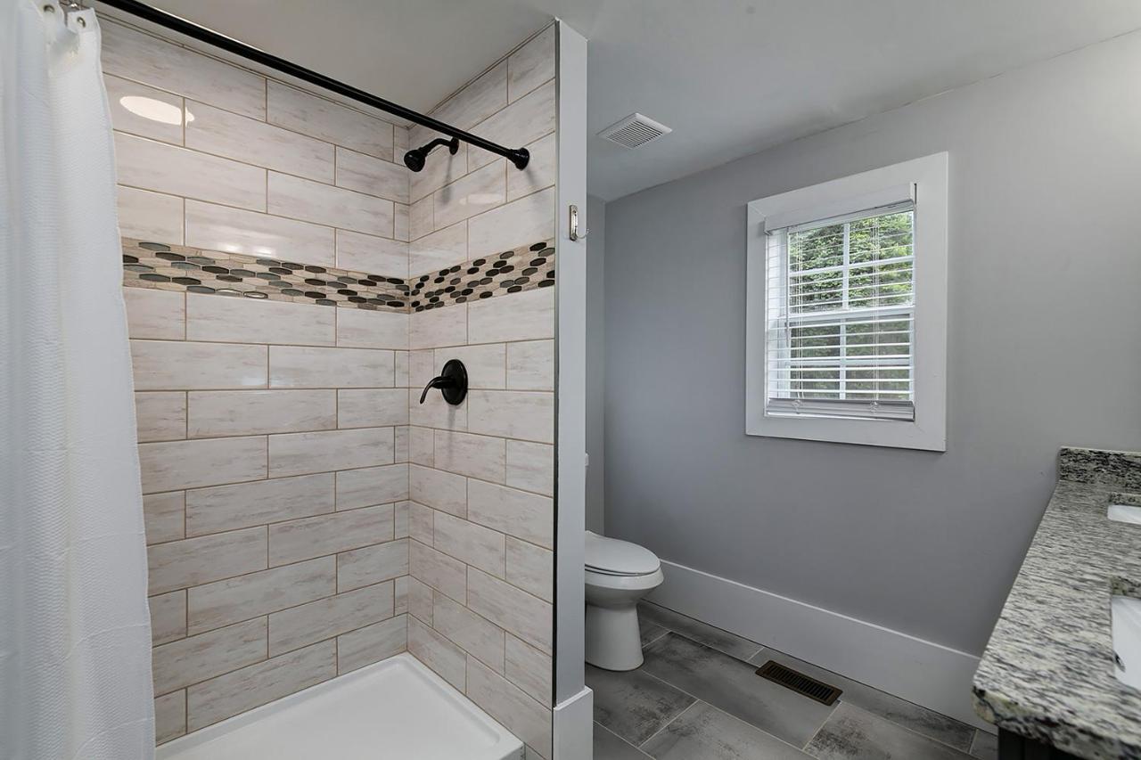 Luxury Vacation By Downtown & Airport Holiday home