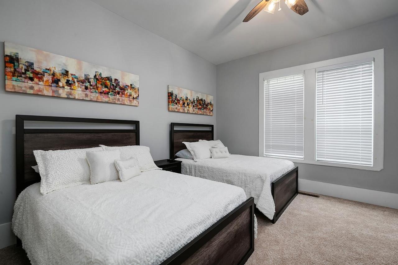 Luxury Vacation By Downtown & Airport