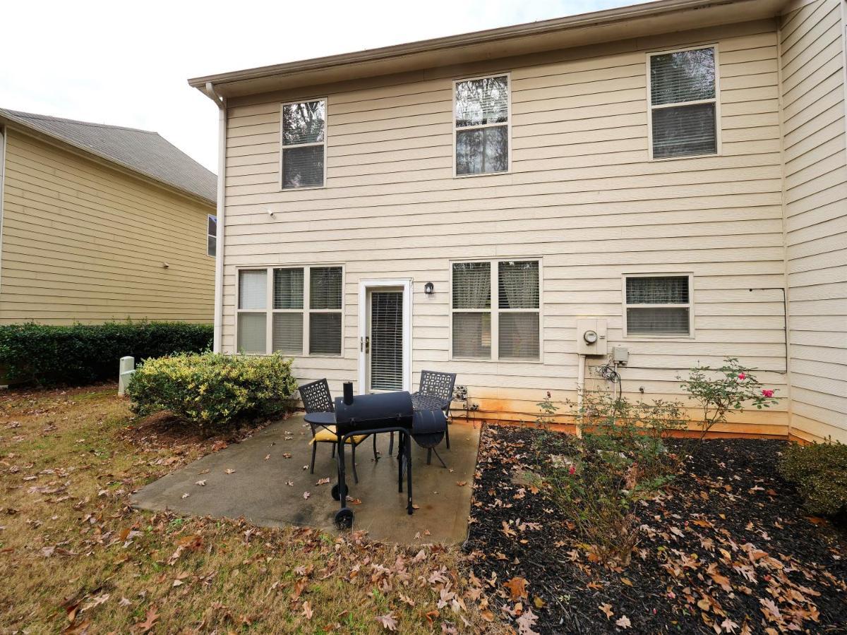 2000 Sq.feet-10 Mins From Airport *