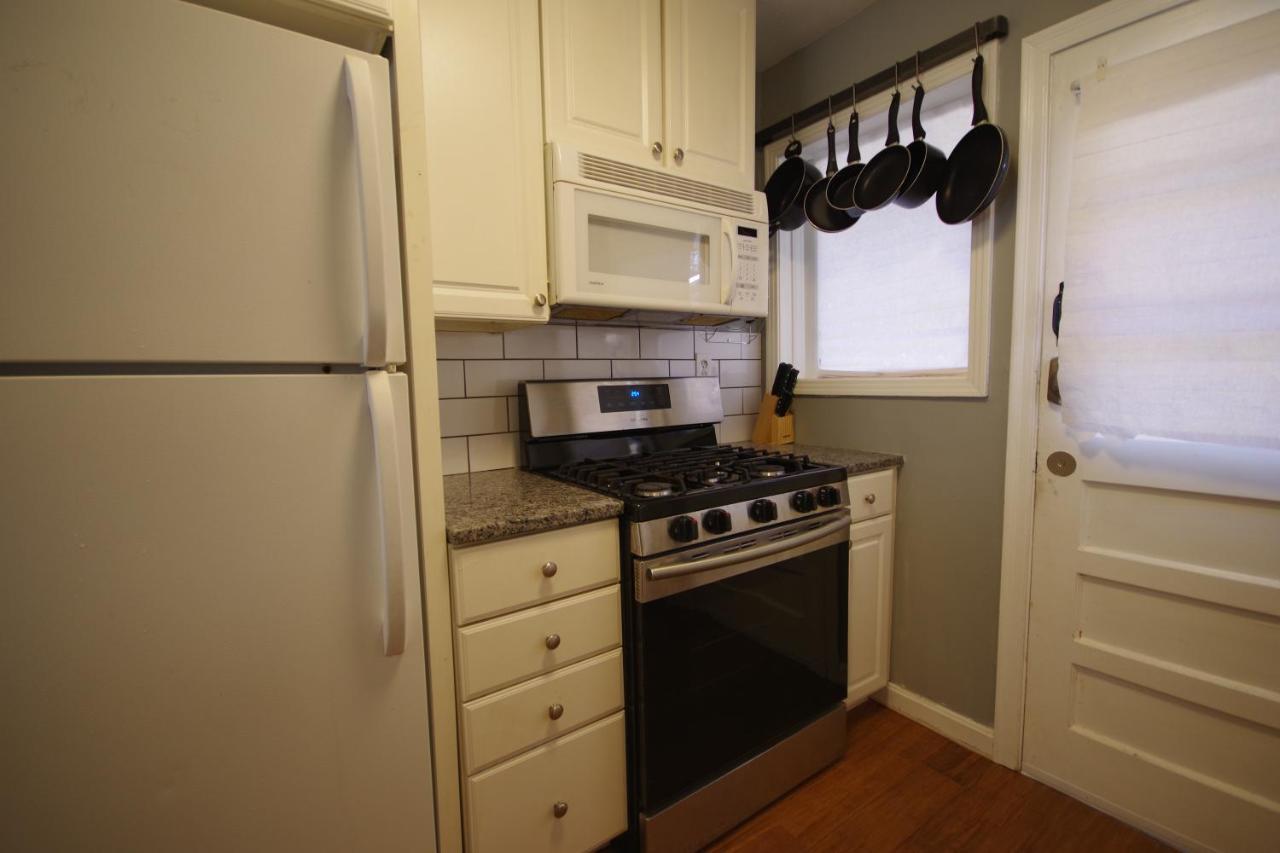 1274 Woodland Ave *