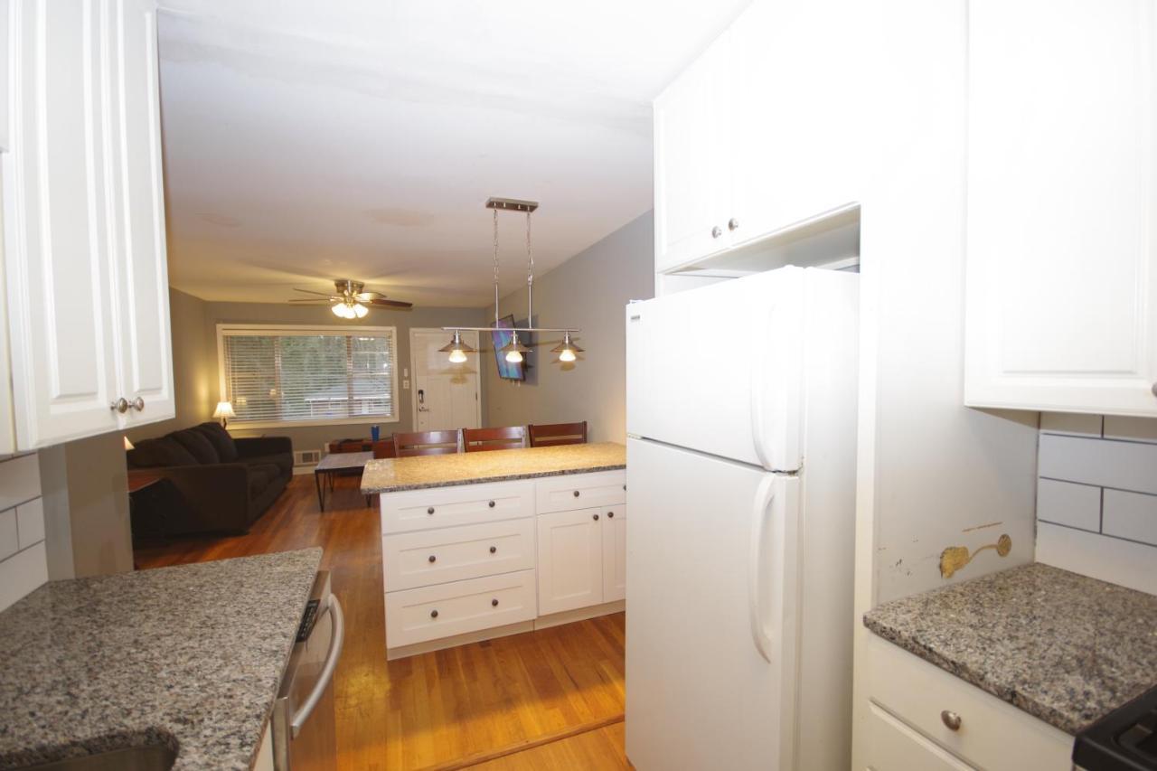 1274 Woodland Ave Holiday home *