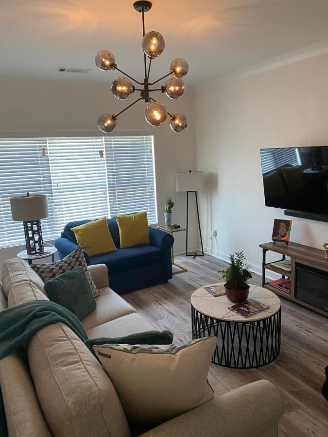 3bd Flex Townhome In Gated Community