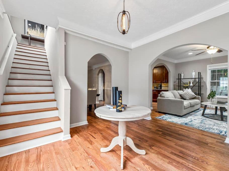 Gorgeous East Village Near Downtown Sleeps 12 5 Bedrooms Coffee Bbq Ac Parking *
