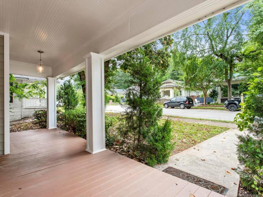 Holiday home Gorgeous East Village Near Downtown Sleeps 12 5 Bedrooms Coffee Bbq Ac Parking
