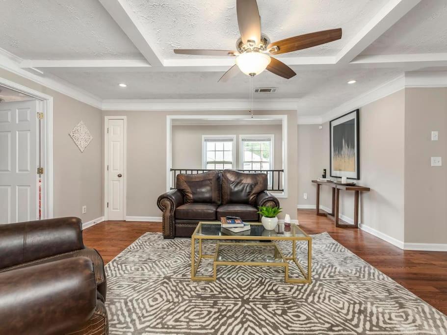 Holiday home Gorgeous East Village Near Downtown Sleeps 12 5 Bedrooms Coffee Bbq Ac Parking Atlanta
