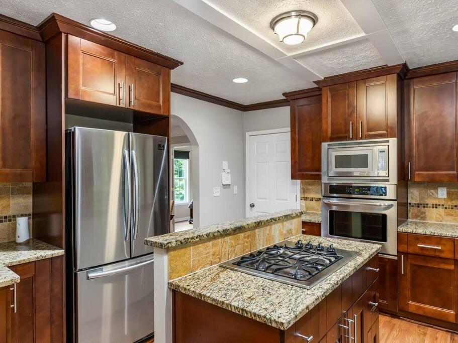 Gorgeous East Village Near Downtown Sleeps 12 5 Bedrooms Coffee Bbq Ac Parking Holiday home *