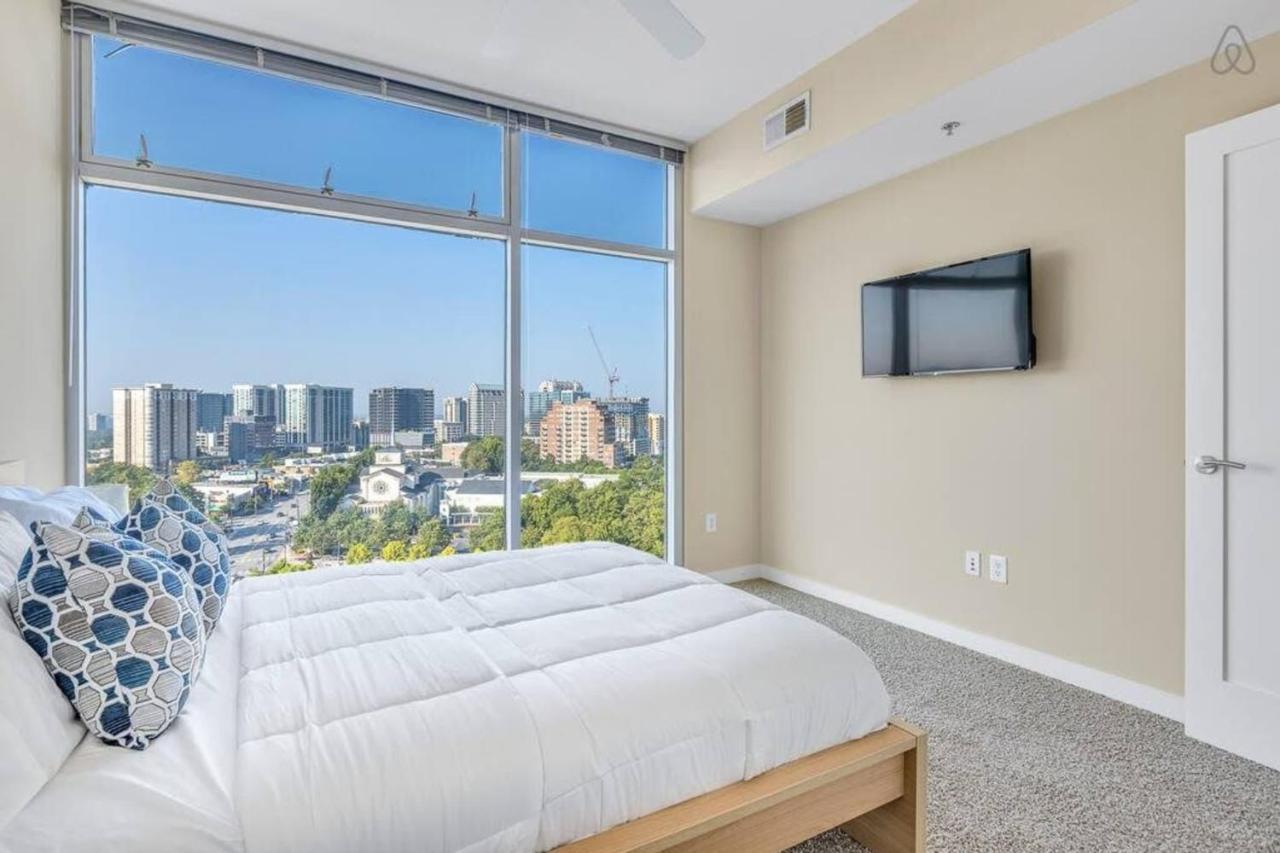 Exquisite Polished Panoramic Buckhead Penthouse-designed Apartment Atlanta