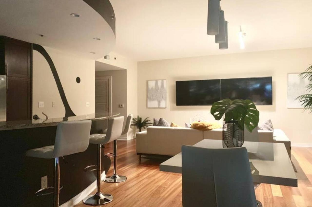 Exquisite Polished Panoramic Buckhead Penthouse-designed Apartment *