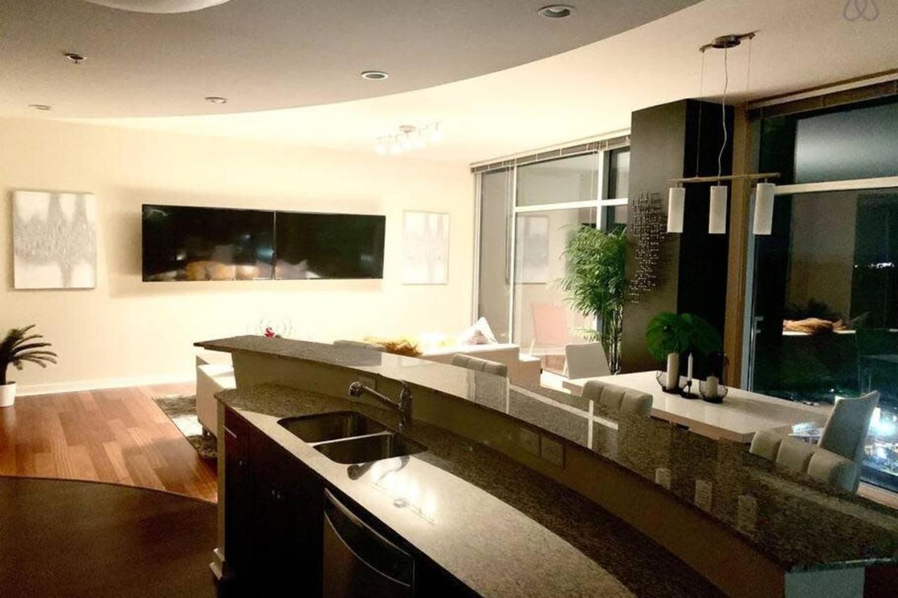 Apartment Exquisite Polished Panoramic Buckhead Penthouse-designed