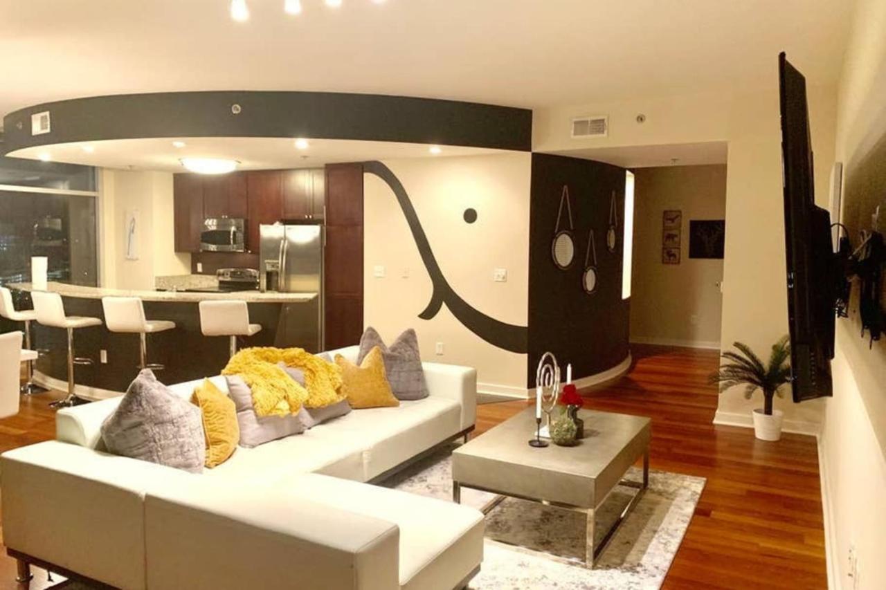 Apartment Exquisite Polished Panoramic Buckhead Penthouse-designed