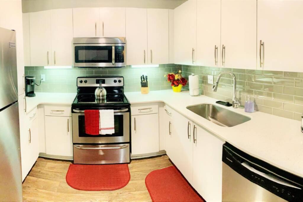Buckhead Retreat- Spacious 2bd 2ba- Private Balcony, Rooftop-s30 Apartment *