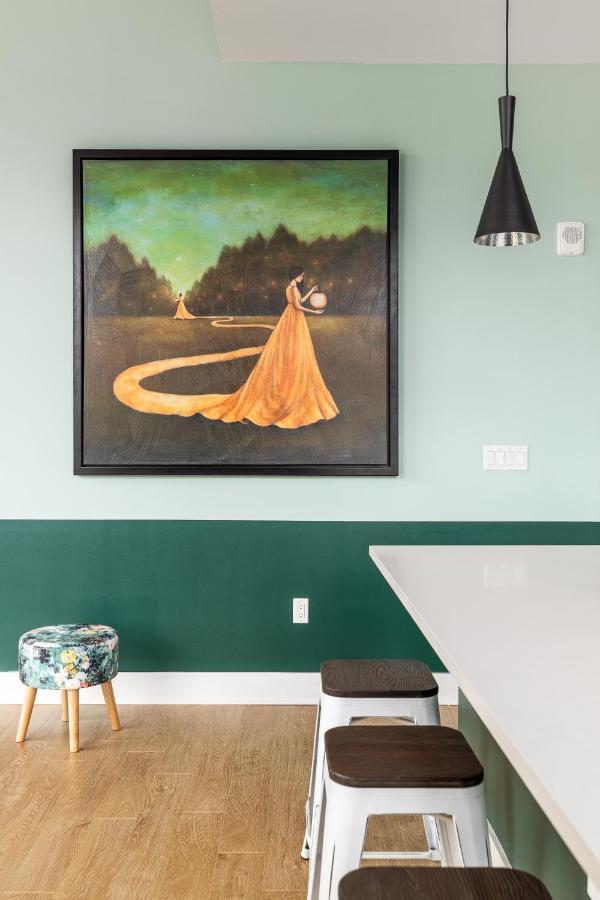 Apartment Stylish Tranquil Buckhead Hideaway