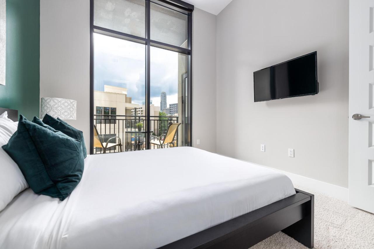 Stylish Tranquil Buckhead Hideaway