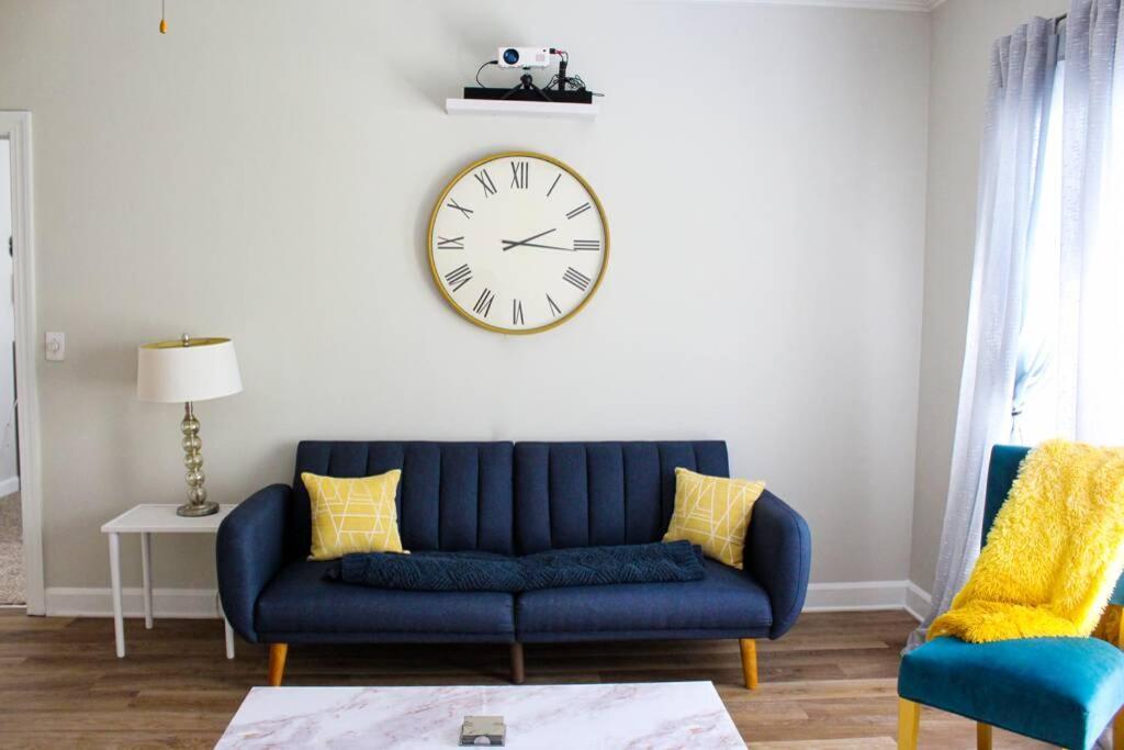 Entire Apartment-comfy/cozy 2bd2ba Near Perimeter - A Dunwoody Oasis Apartment Atlanta