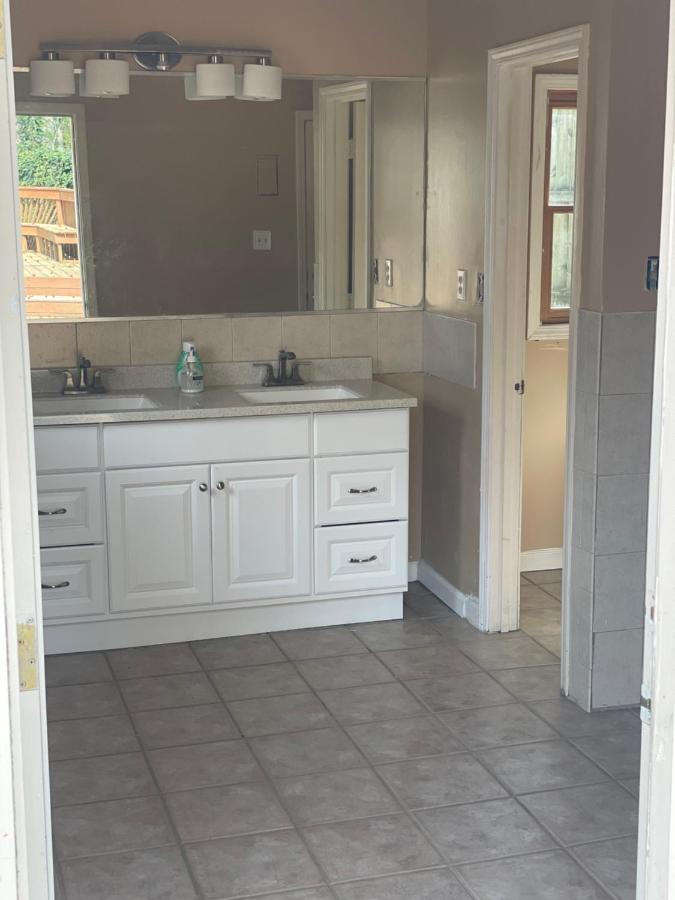 Holiday home Over 1 Acre Private 3 Bedroom Home 10 Minutes From Buckhead